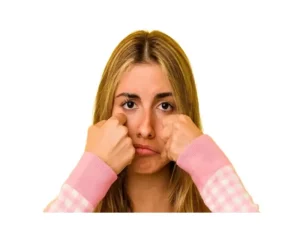 قرمزی چشم بعد از عمل بینی